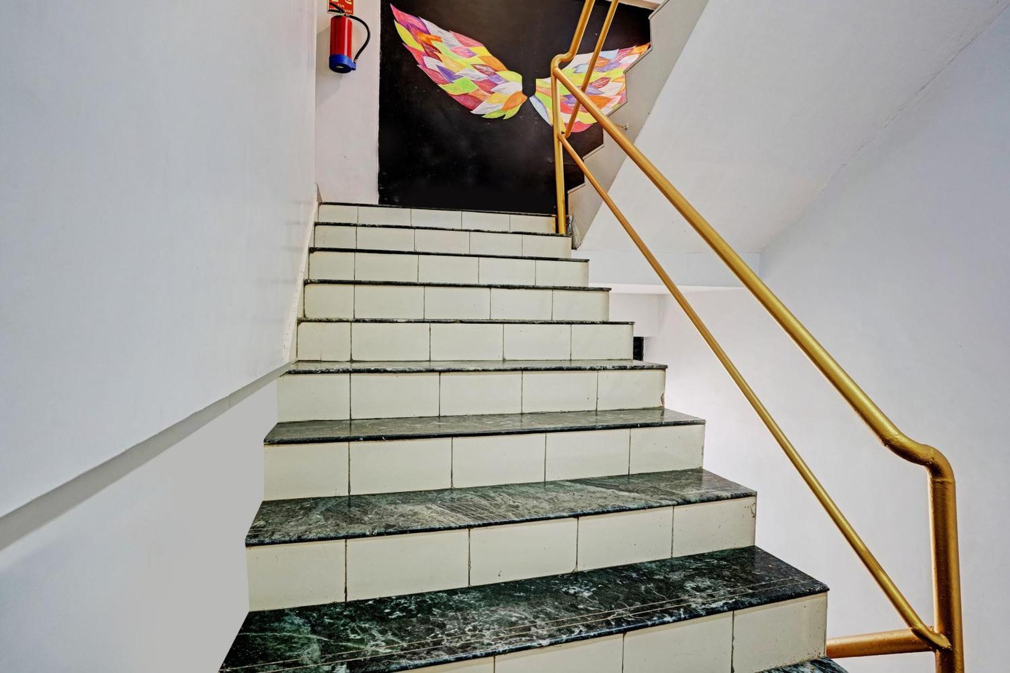 Hotel O Didar House Navi Mumbai Esterno foto